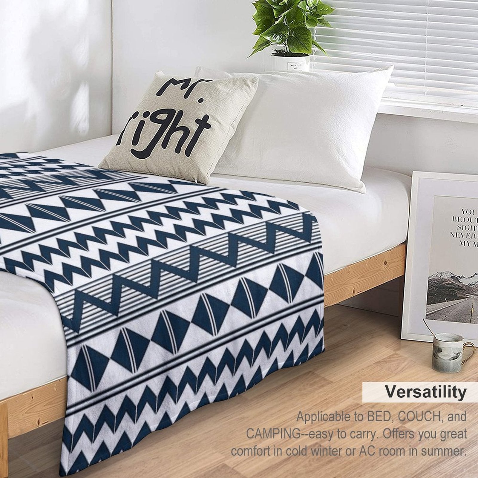 Navy Blue And White Geometry Machine-washable Throw Blanket