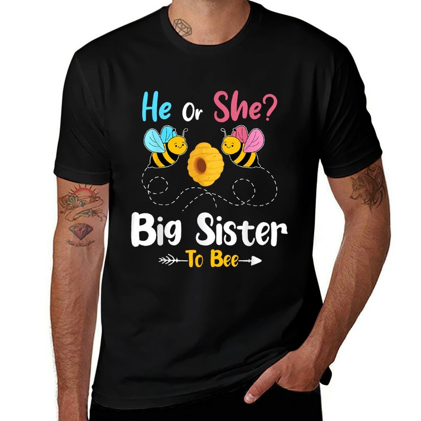 Gender Reveal He Or She Big Sister to Bee Baby Announcement  Relaxed-fit T-Shirt