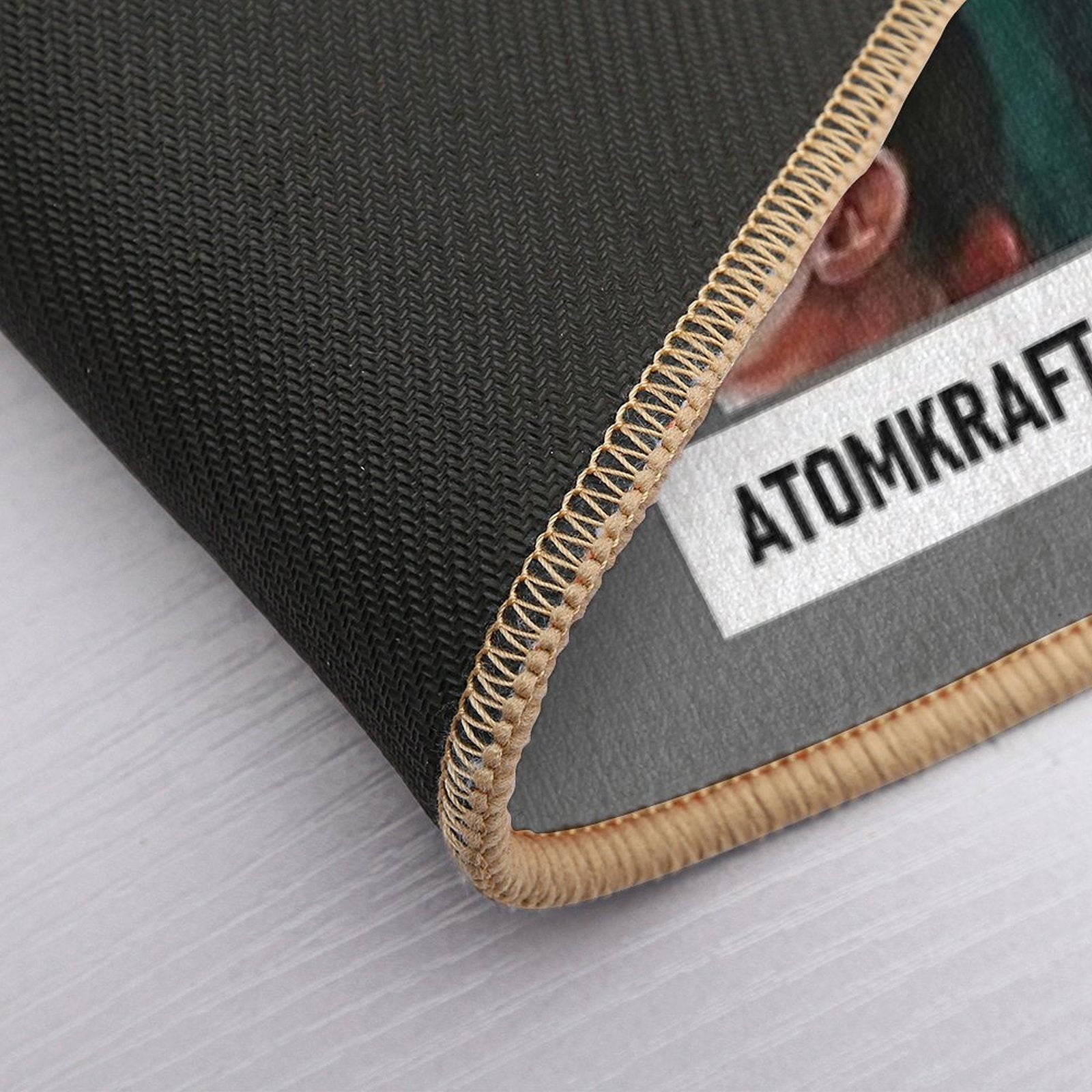 Atomkraft Für Jeden Haushalt - Eine Wichtige Investition - Dark Poster  Non-Slip Bath Mat