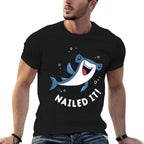 Hammerhead Shark Nailed It  Funny Shark Pun  Trendy Pattern T-Shirt