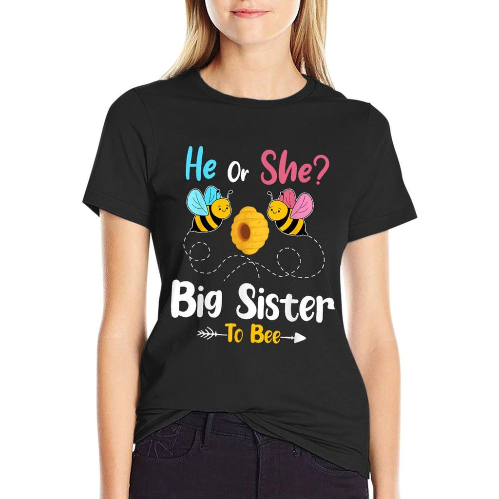Gender Reveal He Or She Big Sister to Bee Baby Announcement  Relaxed-fit T-Shirt
