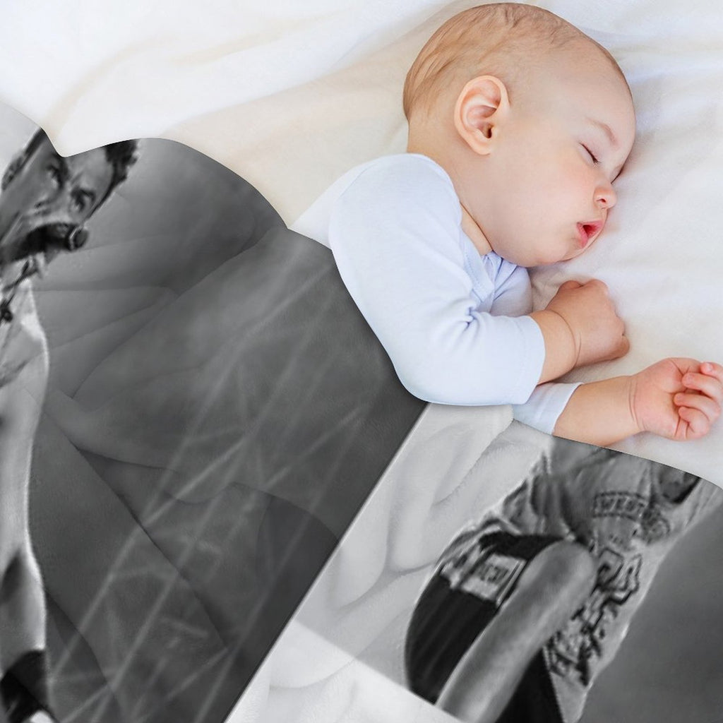 SDP - Dag Machine-washable Throw Blanket