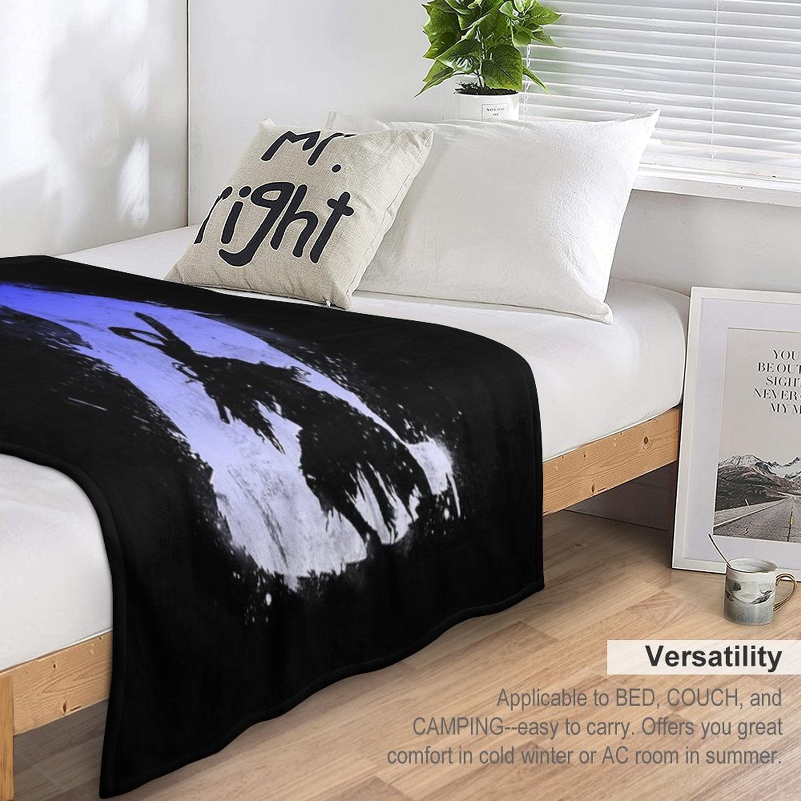 The Walker of Abyss (Version BlueWhite) Eco-conscious Throw Blanket