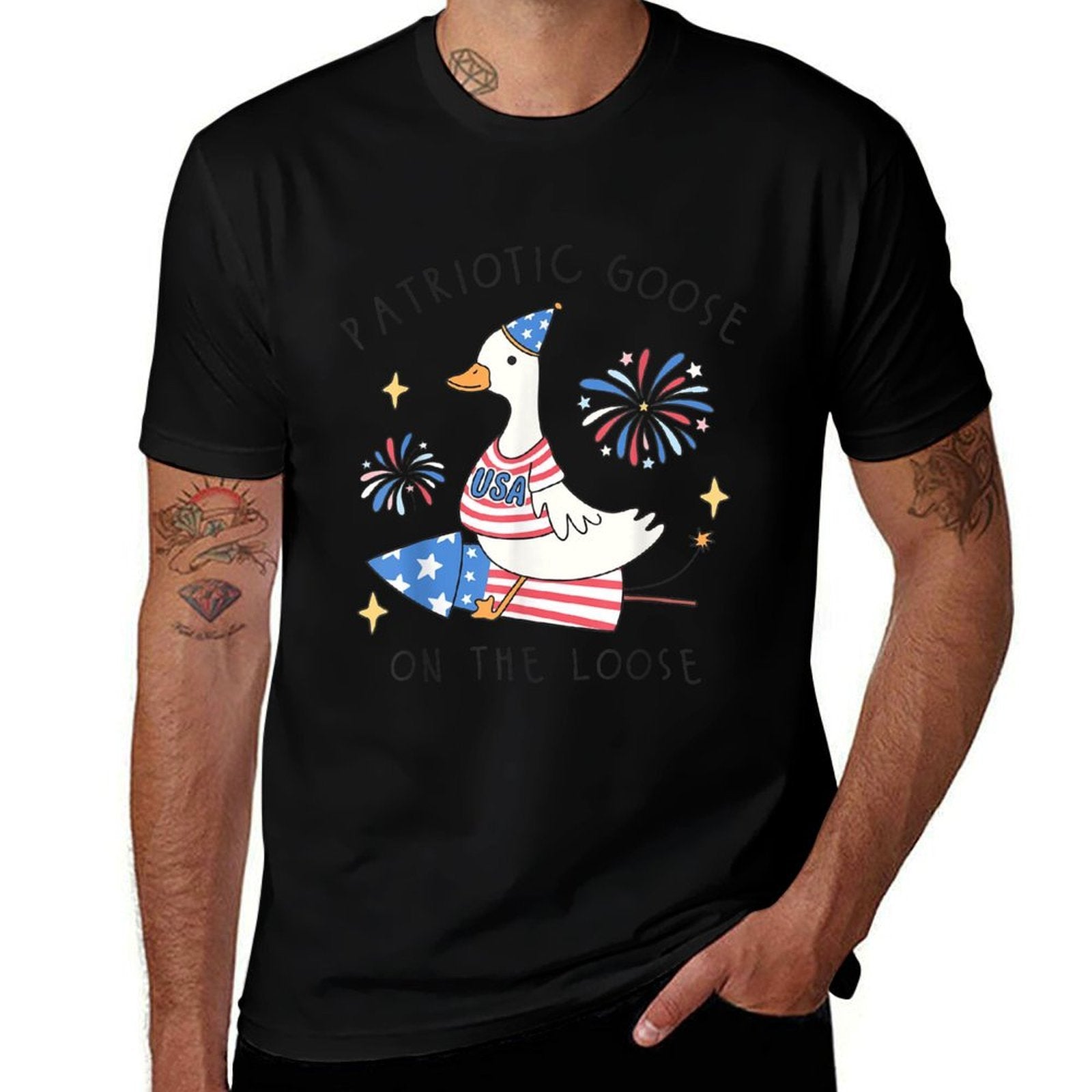 Patriotic Goose On The Loose Funny 4th of July Silly Goose  Versatile T-Shirt
