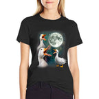 3 Ducks Howl At Moon  Funny Weird Cursed Pekin Duck Lover  Easy-care T-Shirt