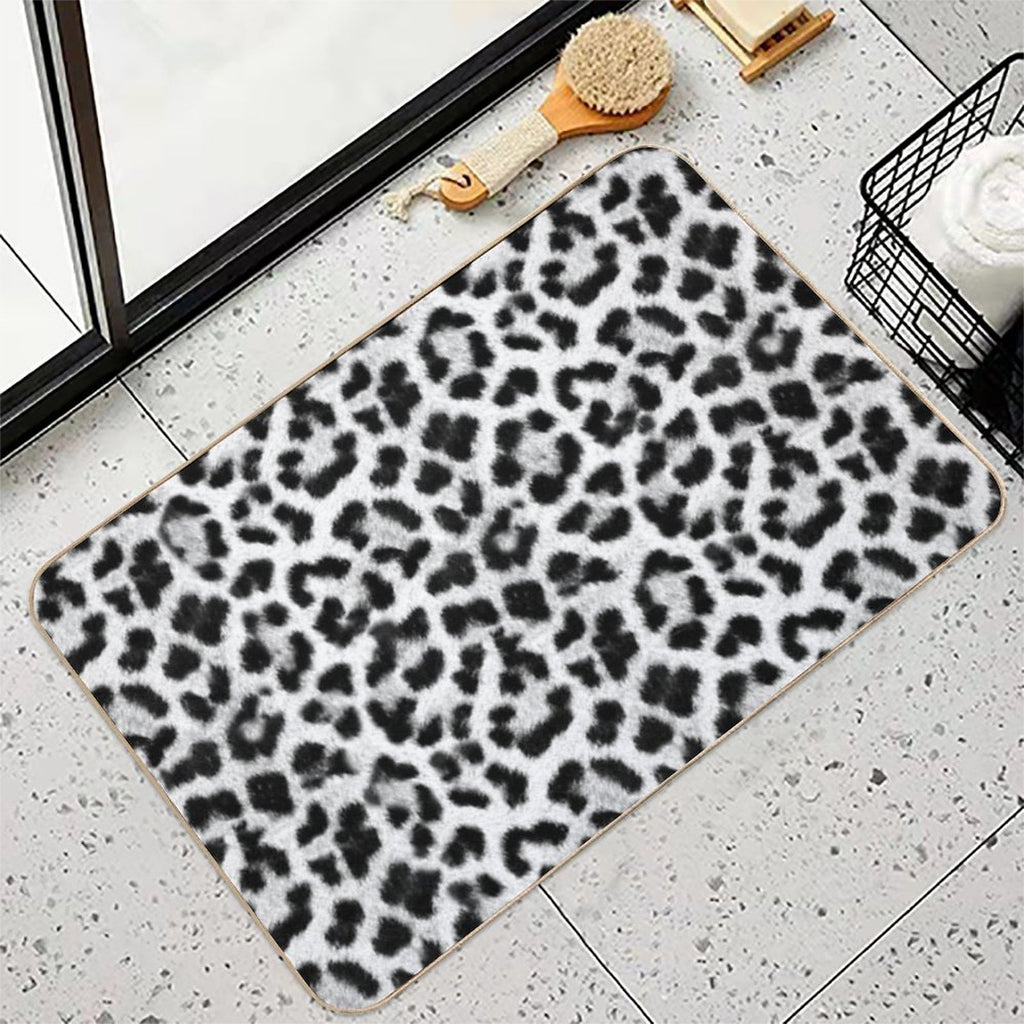 Black And White Leopard Print  Rapid-Drying Bath Mat