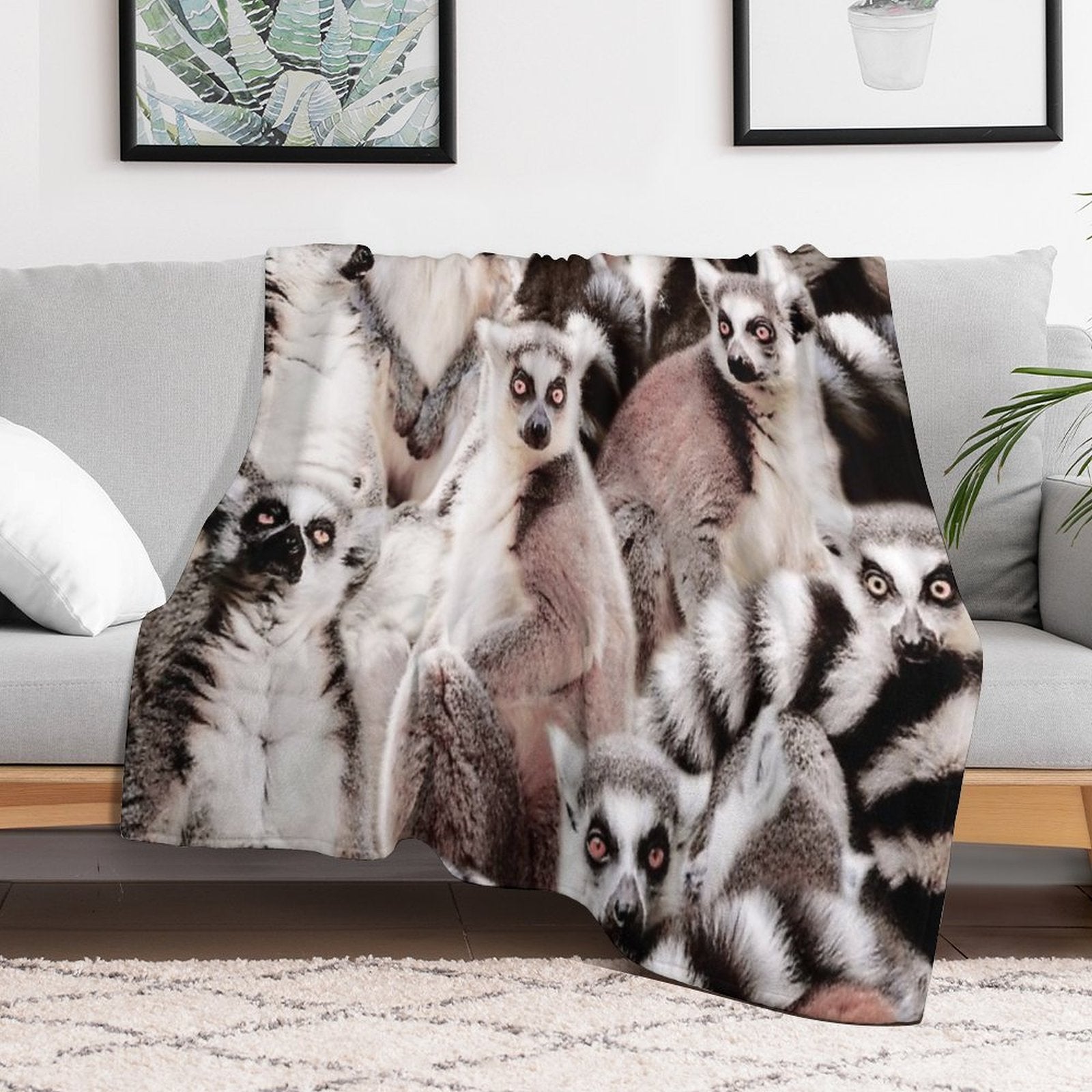 Lemurs Anti-pilling Throw Blanket